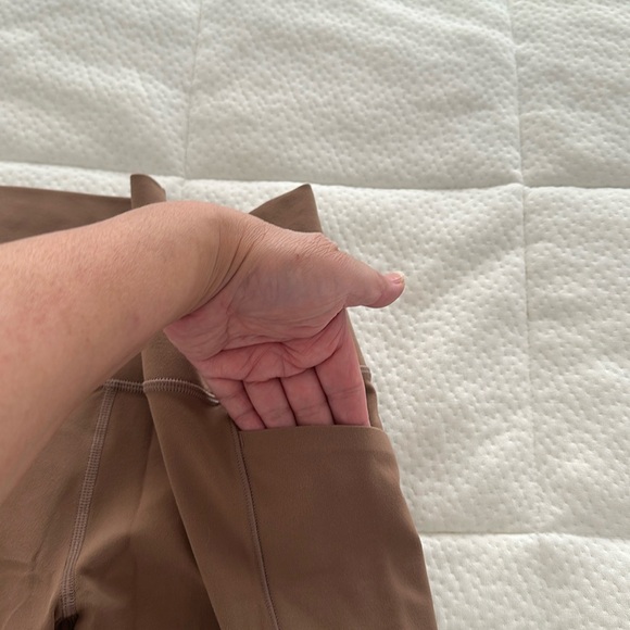 Athleta Salutation Stash Tight Leggings - Picture 2 of 6